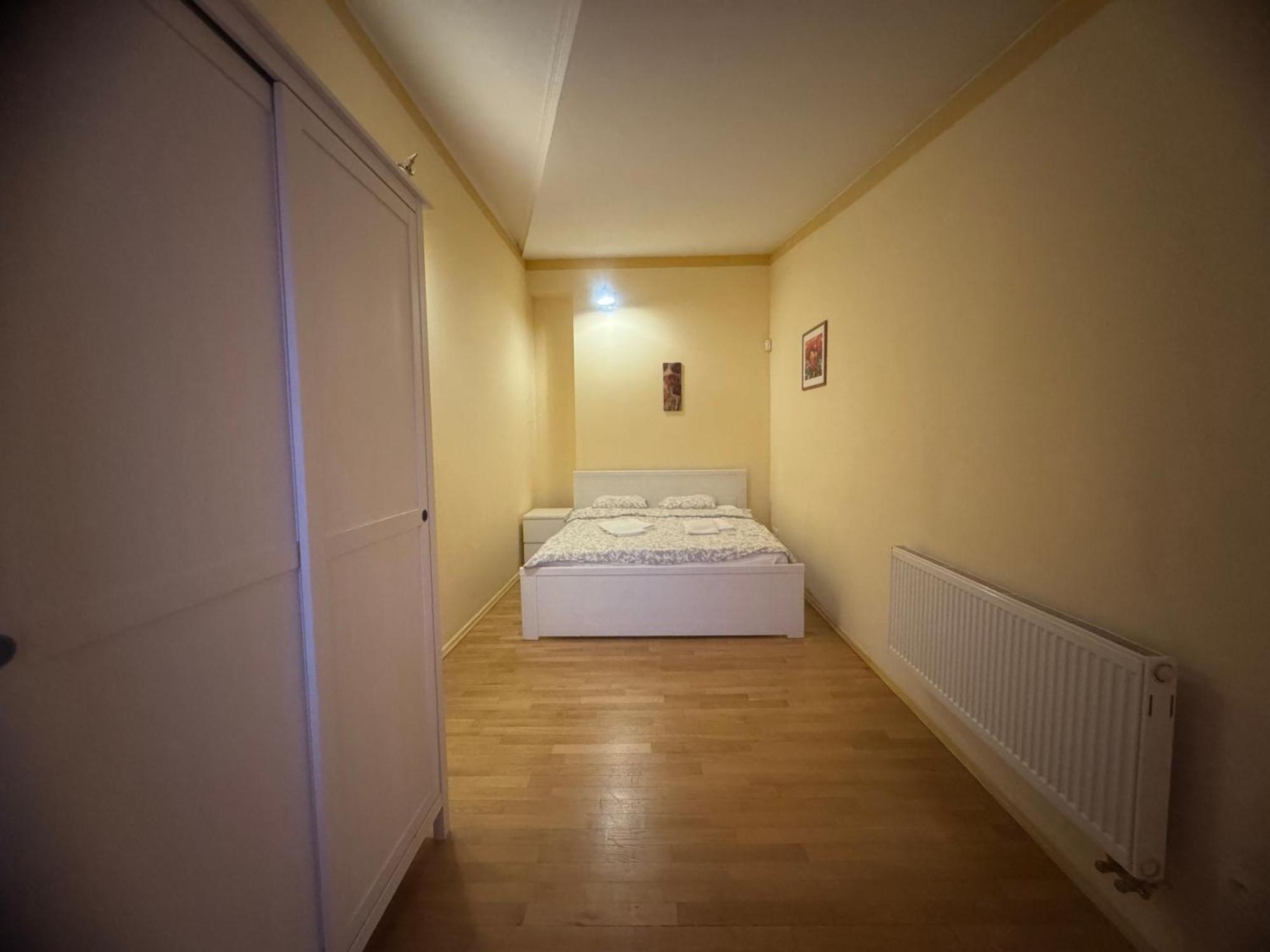 Venceslao Square Apartment *